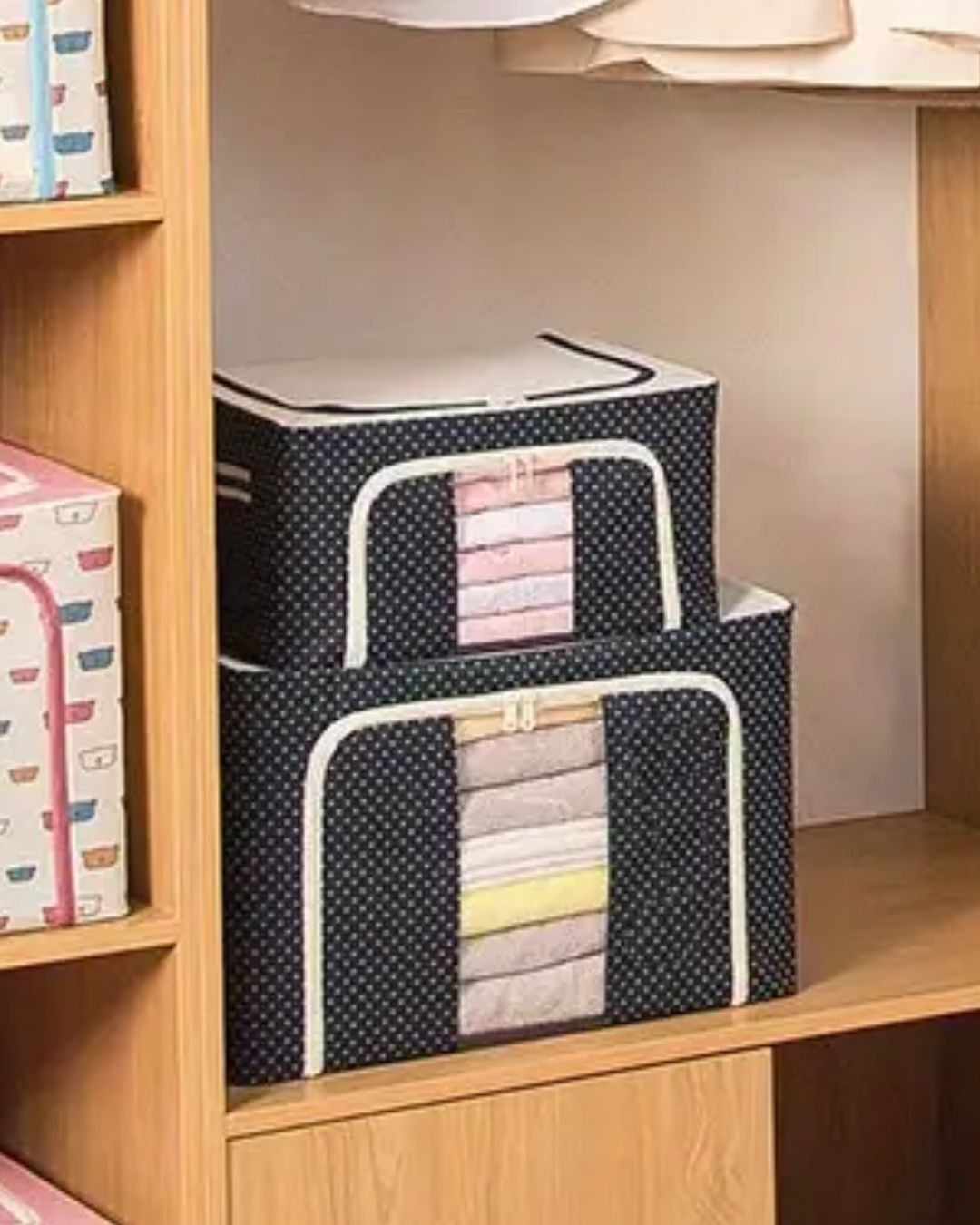 COMBO 2 UND ORGANIZADOR MEDIANO CON TAPA NEGRA + 2 Perchas GRATIS