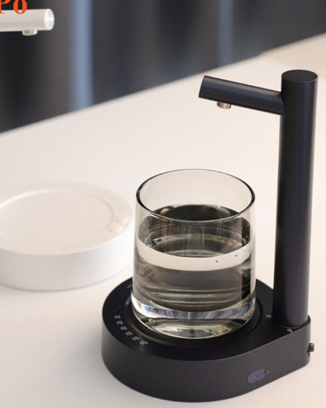 DISPENSADOR DE AGUA CON BASE (BLANCO)